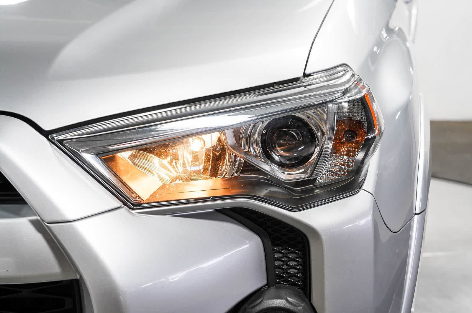 Certified 2021 Toyota 4Runner TRD Off-Road Premium w/ Moonroof Package AWD/4WD image 7