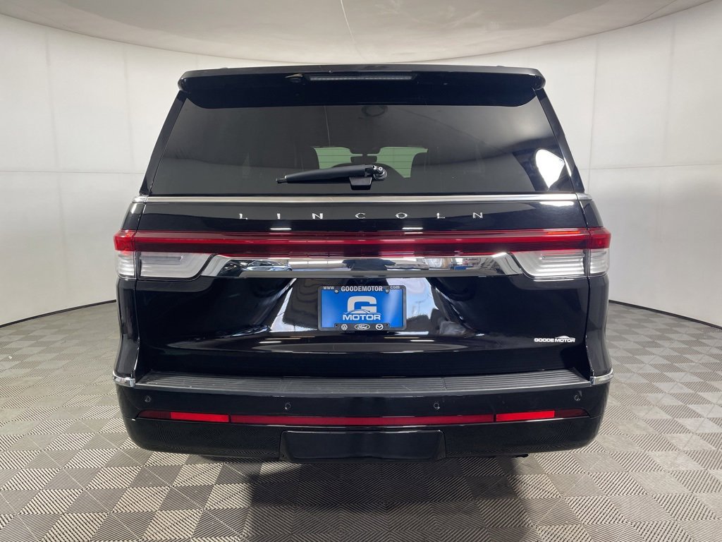 Used 2024 Lincoln Navigator Reserve image 6