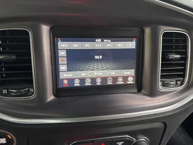 Used 2020 Dodge Charger SXT image 18