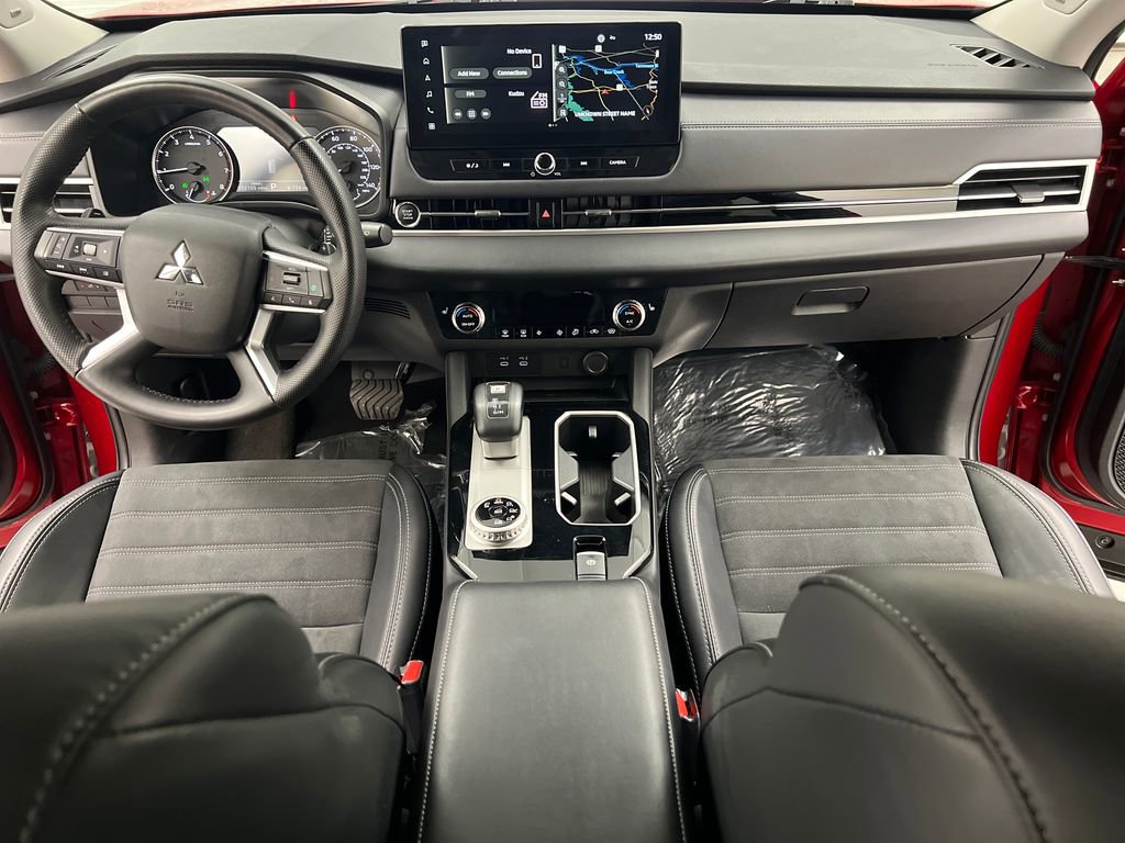 Used 2025 Mitsubishi Outlander SE AWD/4WD image 41