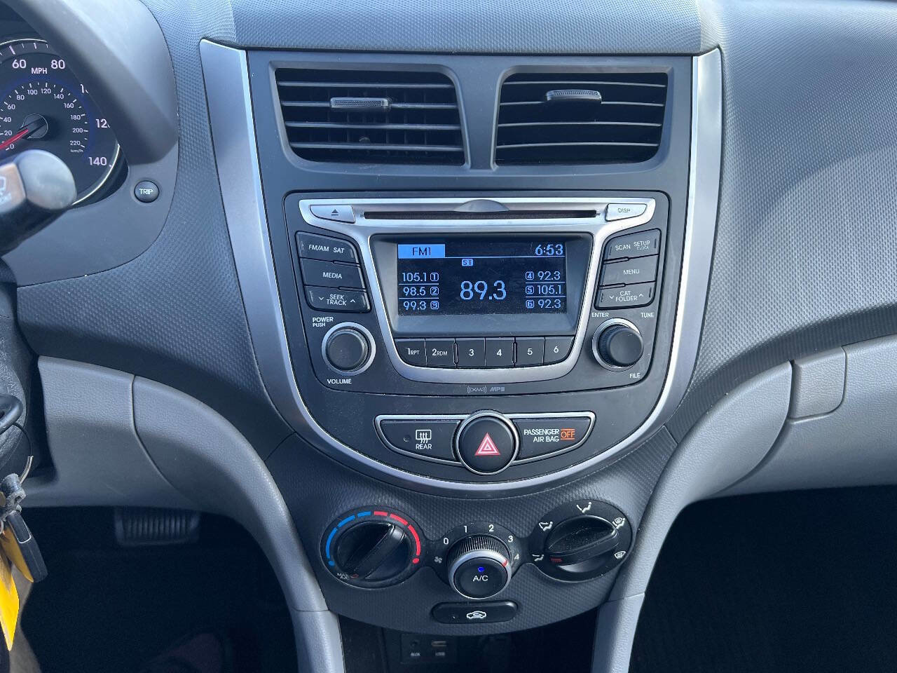 Used 2015 Hyundai Accent GLS image 16