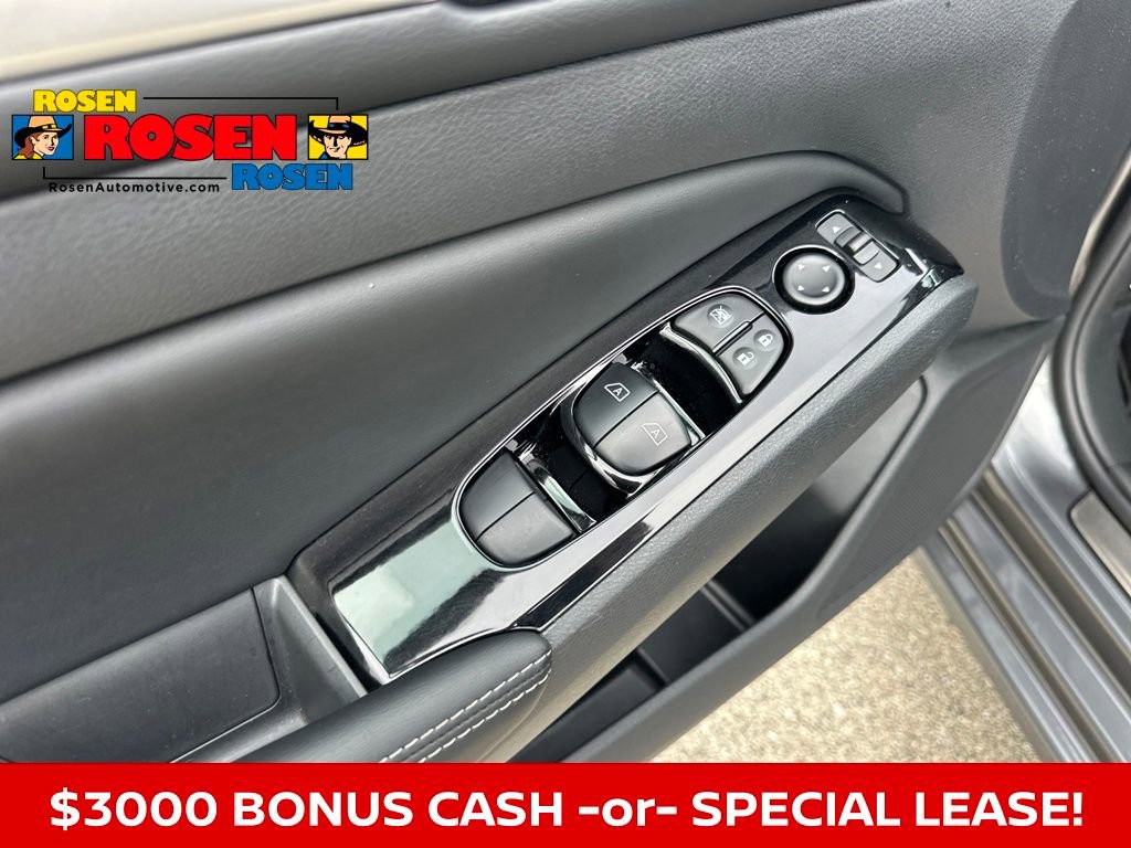 New 2025 Nissan Altima 2.5 SL image 11