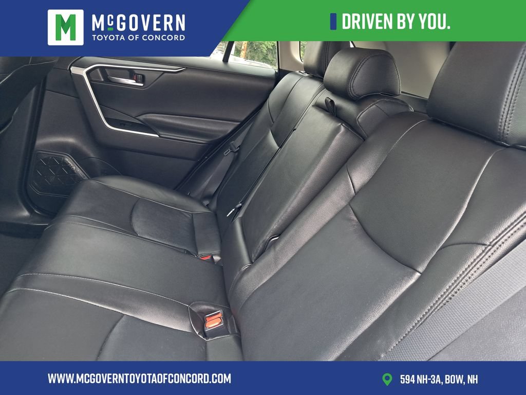 Used 2021 Toyota RAV4 XLE w/ Carpet Mat Package (TMS) AWD/4WD image 21