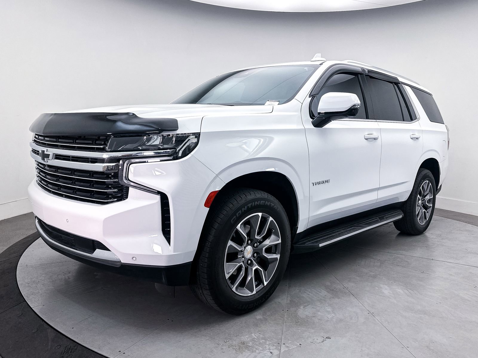 Used 2024 Chevrolet Tahoe LT w/ LT Signature Package AWD/4WD image 14