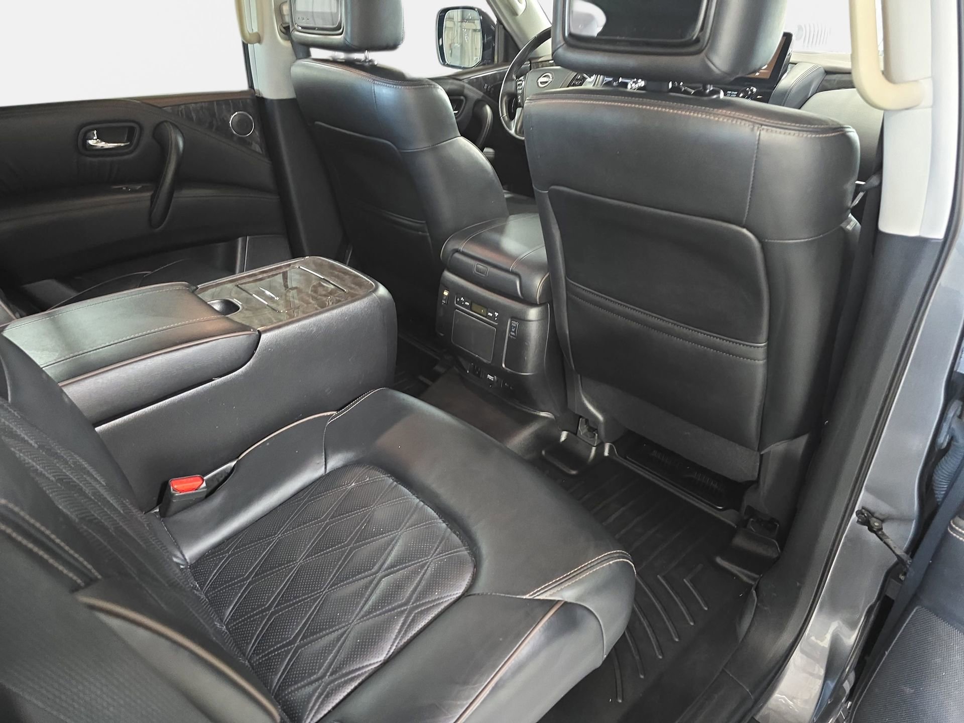 Used 2023 Nissan Armada Platinum w/ Captain's Chairs Package AWD/4WD image 11