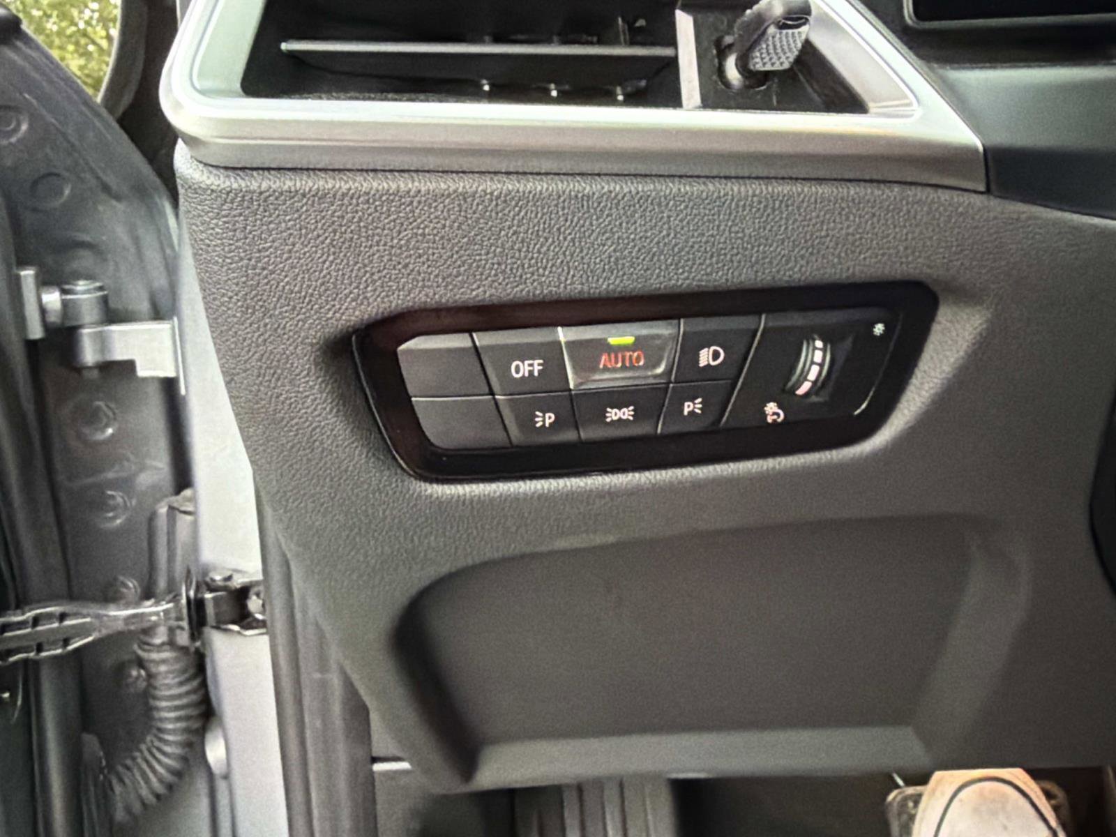 Used 2025 BMW 330i Sedan RWD image 30