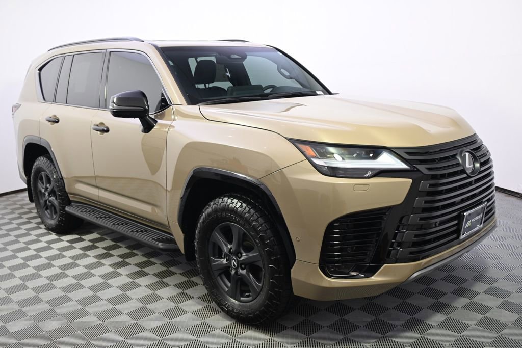 Used 2025 Lexus LX 700h Overtrail w/ Accessory Package (Z1) AWD/4WD image 8