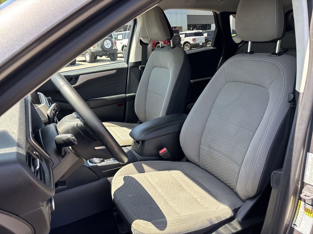 Used 2022 Ford Escape SE w/ SE Sport Appearance Package FWD image 13