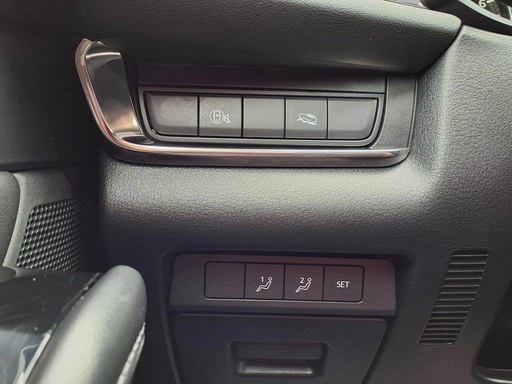 Used 2025 MAZDA CX-30 AWD 2.5 S w/ Preferred Package image 17