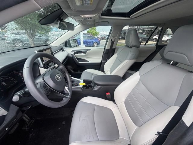 Used 2023 Toyota RAV4 XLE Premium FWD image 9