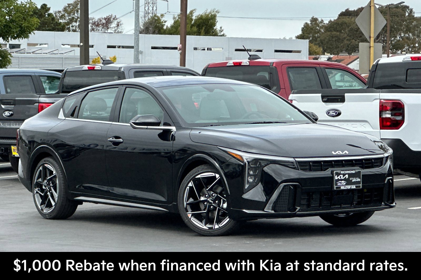 New 2026 Kia K4 GT-Line w/ GT-Line Sunroof Package FWD image 2