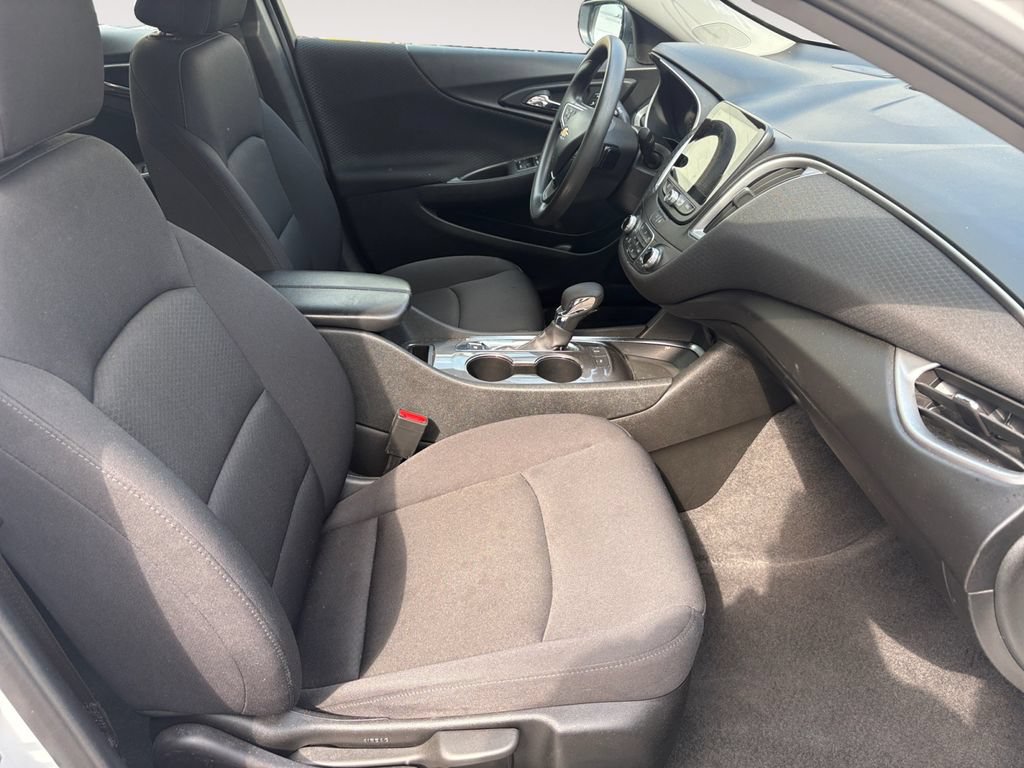 Used 2024 Chevrolet Malibu LT FWD image 15