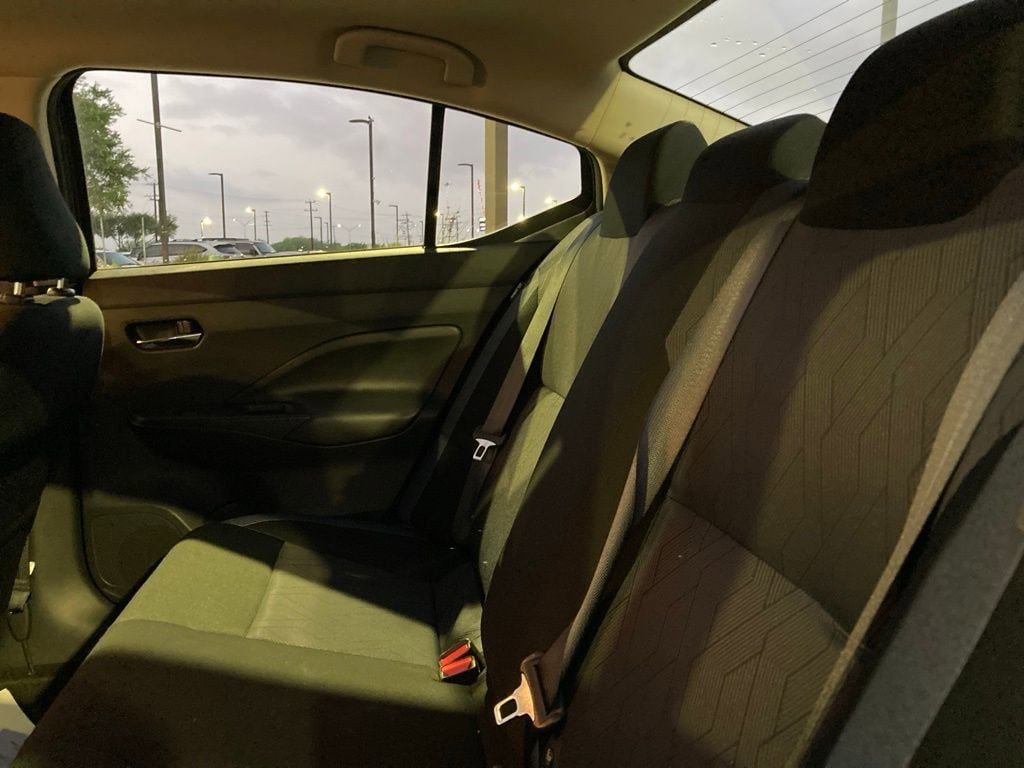 Used 2025 Nissan Versa SV image 10