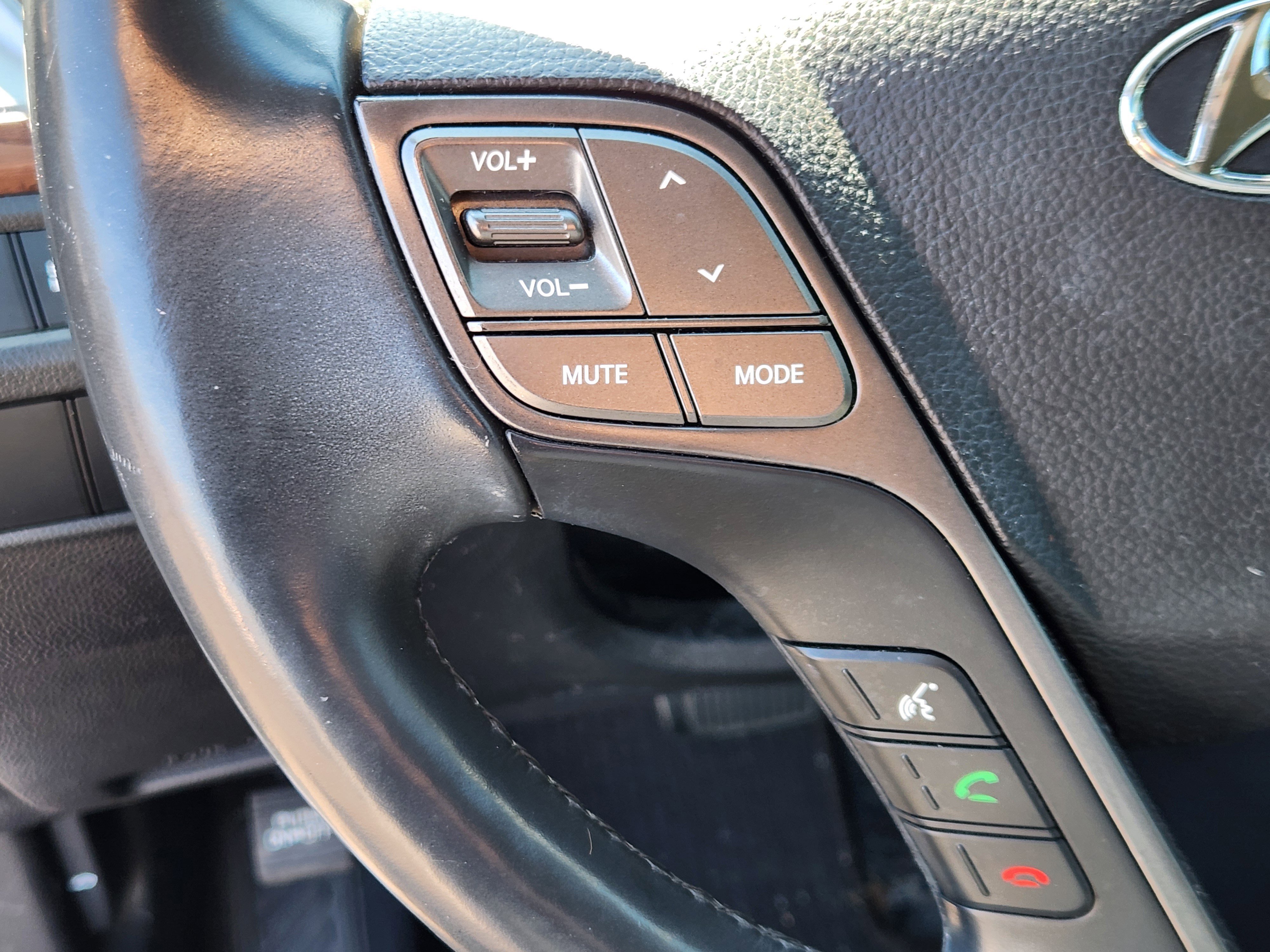 Used 2018 Hyundai Santa Fe Sport w/ Cargo Package image 24