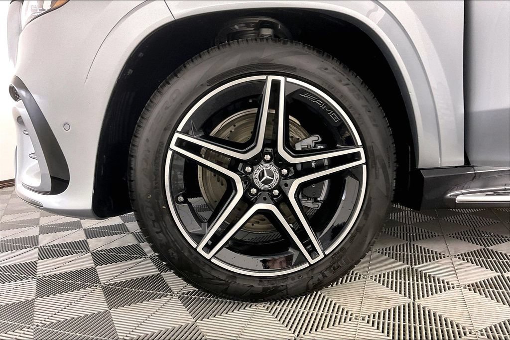 New 2026 Mercedes-Benz GLS 450 4MATIC image 12