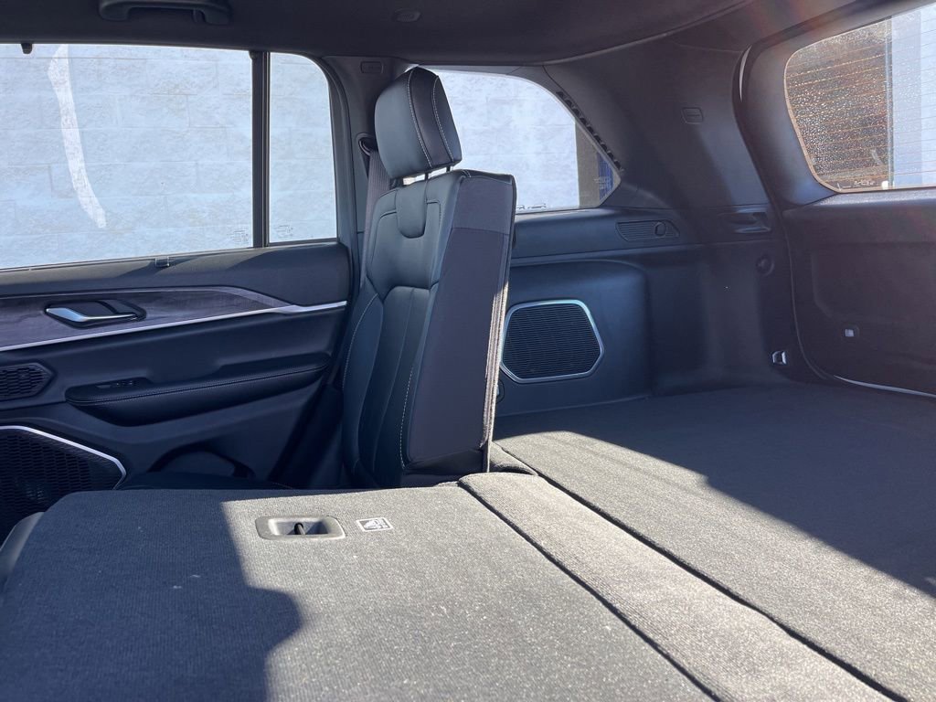 New 2025 Jeep Grand Cherokee Limited 4xe image 29