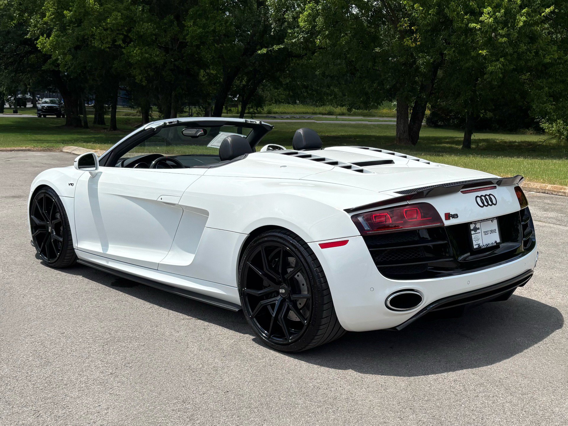 Used 2011 Audi R8 V10 AWD/4WD image 4