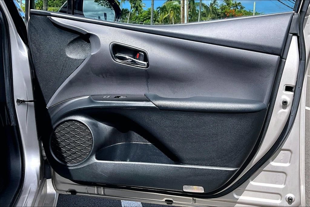 Used 2018 Toyota Prius Prime Plus FWD image 19