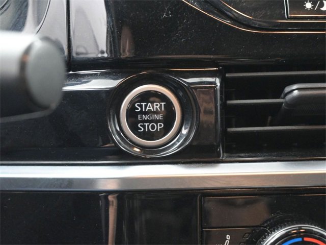 Used 2023 Nissan Pathfinder SL w/ Lighting Package (N92) image 7