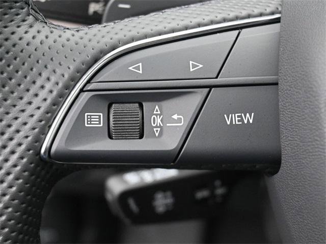 Used 2024 Audi Q5 e Premium Plus w/ Premium Plus Package image 18