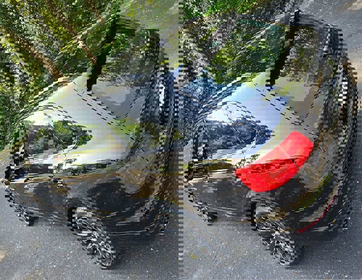 Used 2020 Bentley Bentayga Design Series image 79