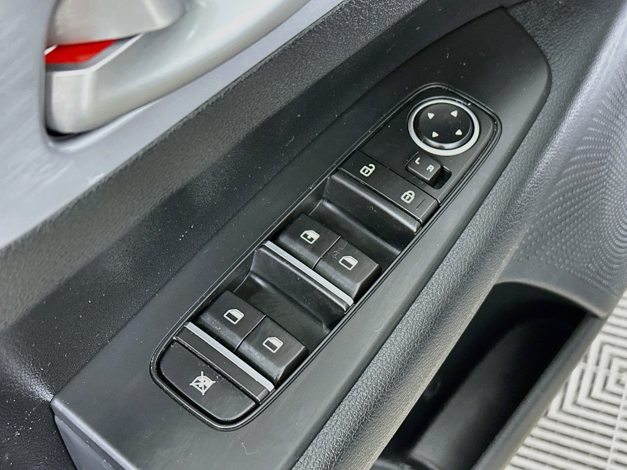 Certified 2024 Kia Forte LXS FWD image 17