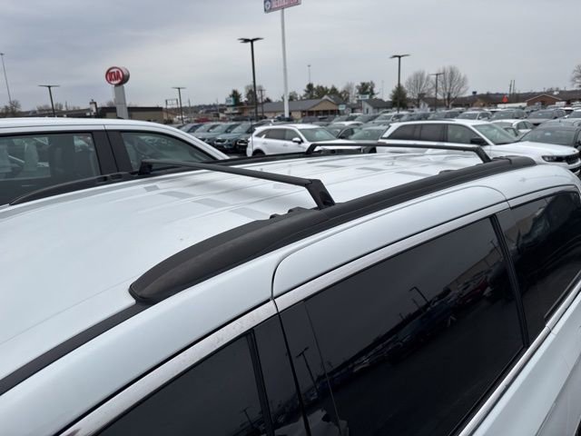 Used 2022 Chrysler Pacifica Touring-L image 11