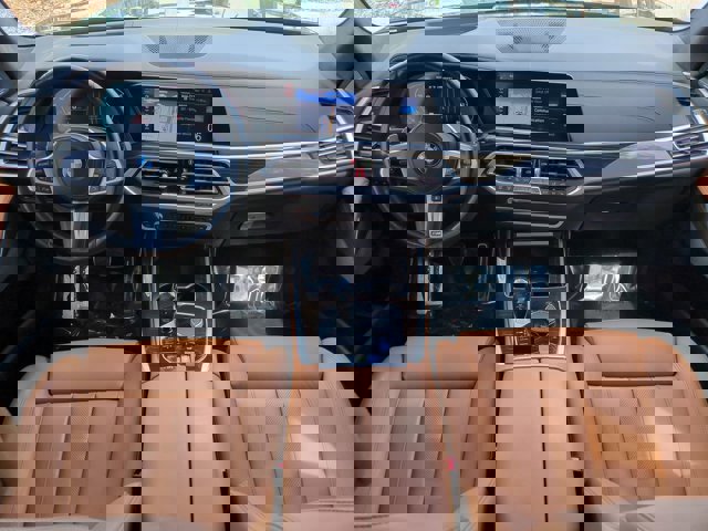 Used 2021 BMW X7 M50i w/ Cold Weather Package image 15