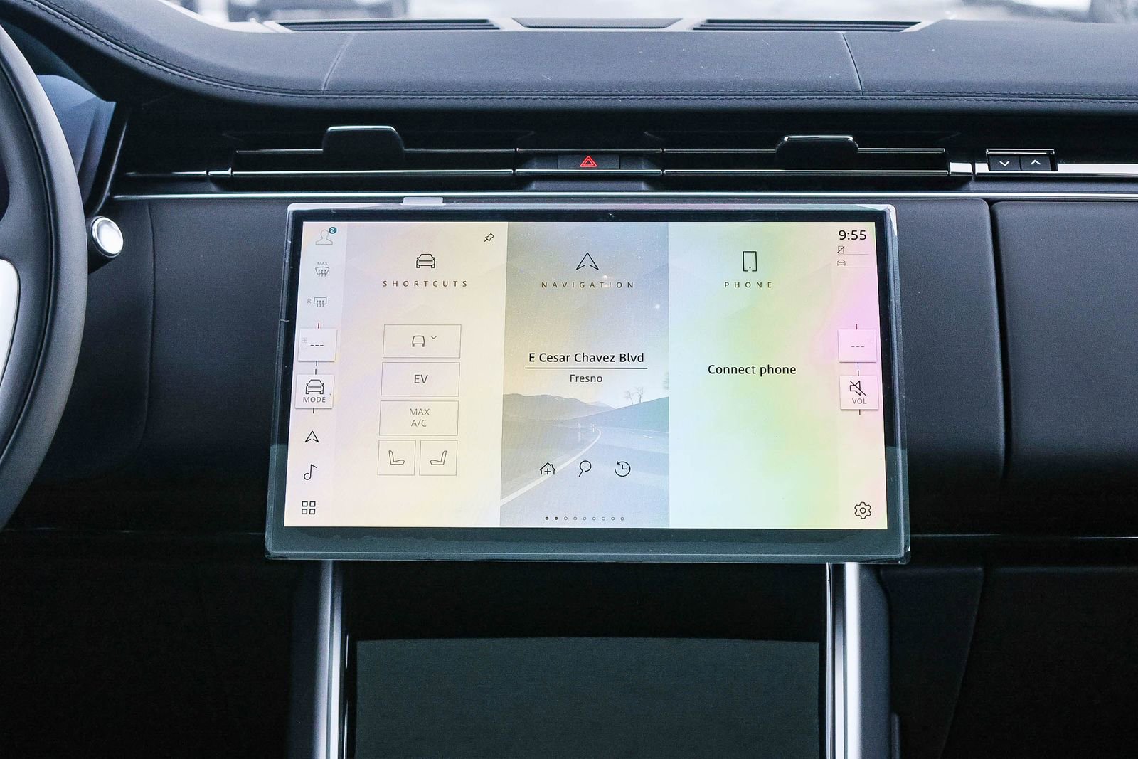 New 2025 Land Rover Range Rover SE image 24