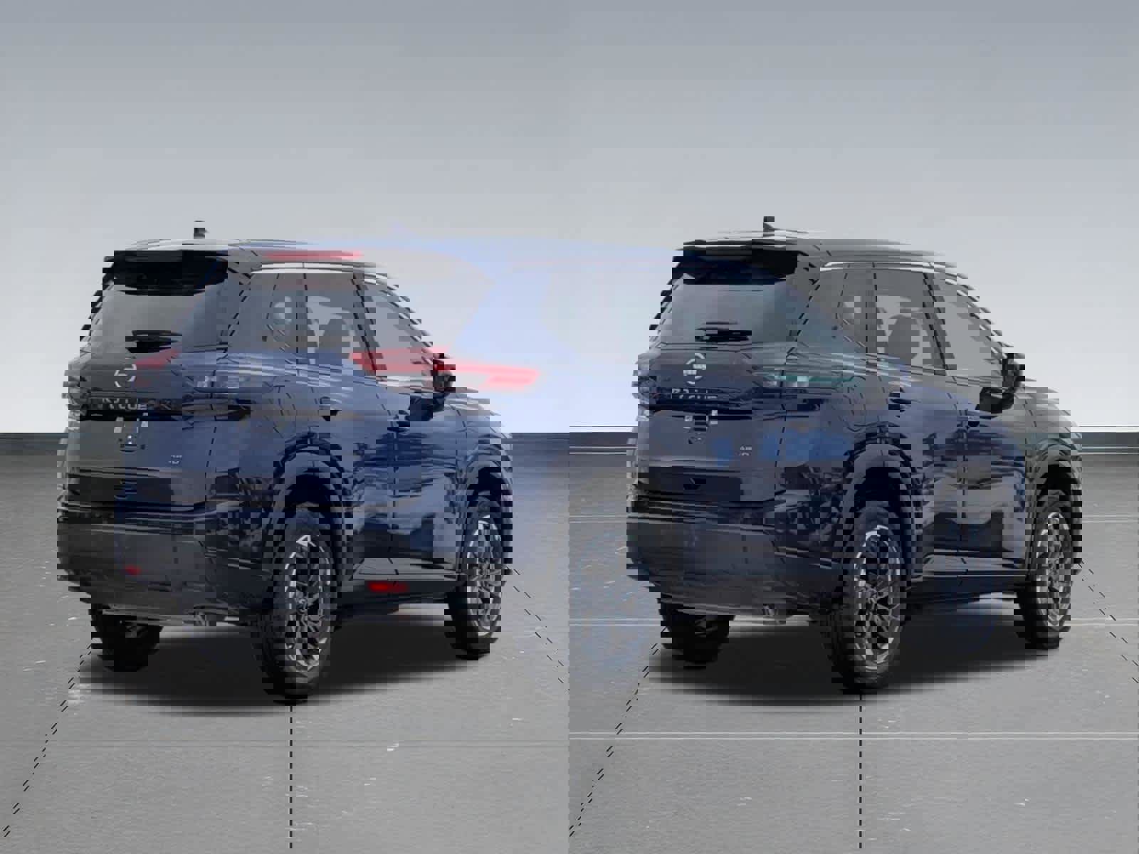 Used 2025 Nissan Rogue SV image 6