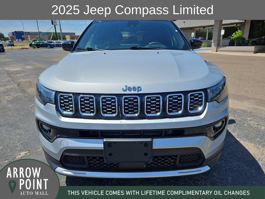 Used 2025 Jeep Compass Limited AWD/4WD image 3