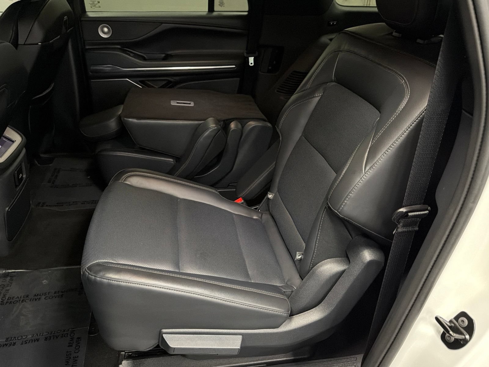 Used 2025 Lincoln Navigator L Reserve w/ Jet Appearance Package AWD/4WD image 34
