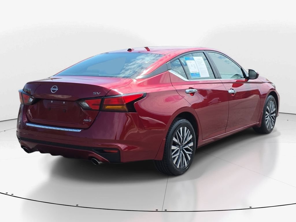 Used 2023 Nissan Altima 2.5 SV w/ SV Premium Package AWD/4WD image 6