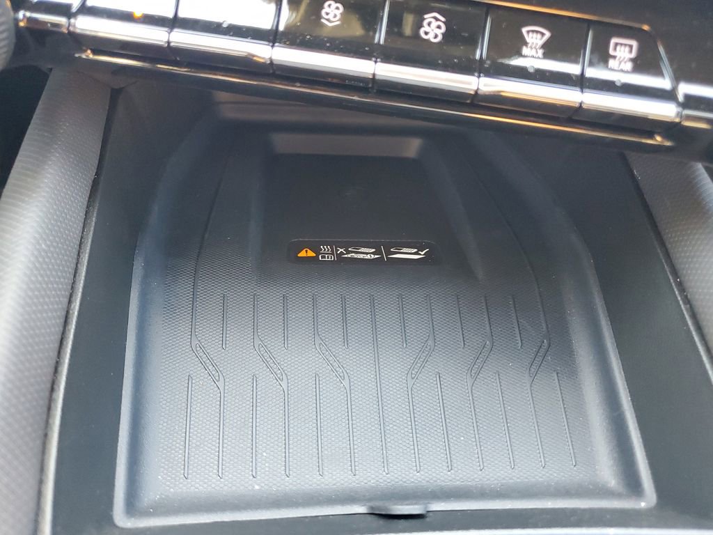 Used 2026 Chevrolet Equinox EV LT image 25