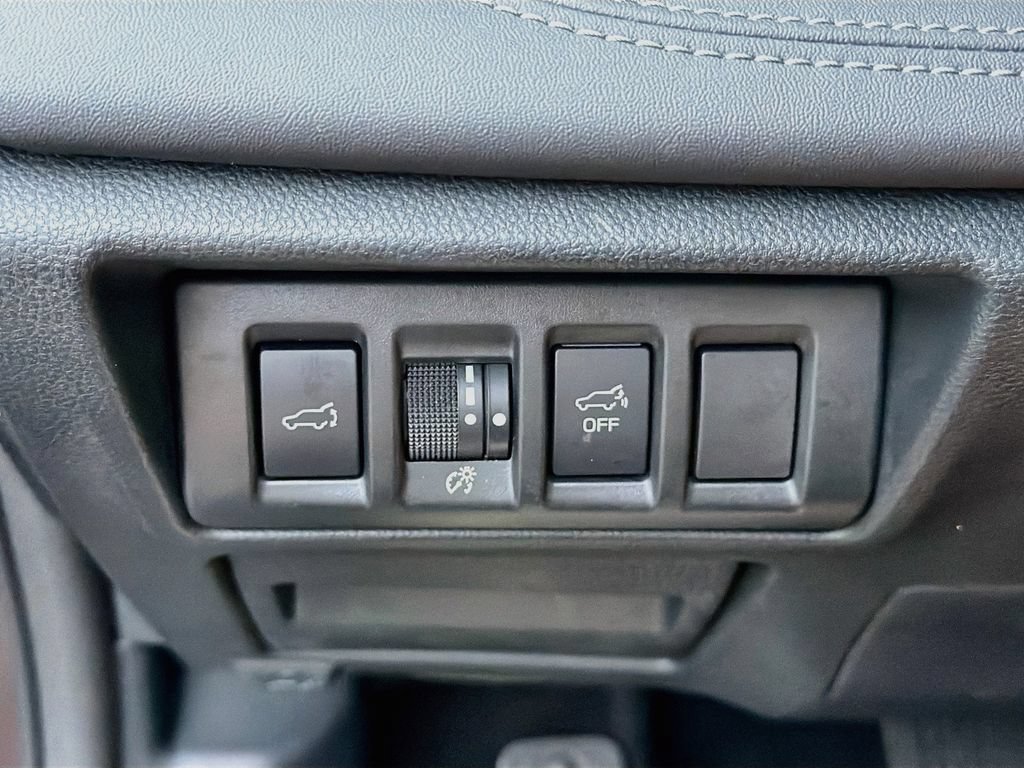 Used 2024 Subaru Outback Touring AWD/4WD image 17