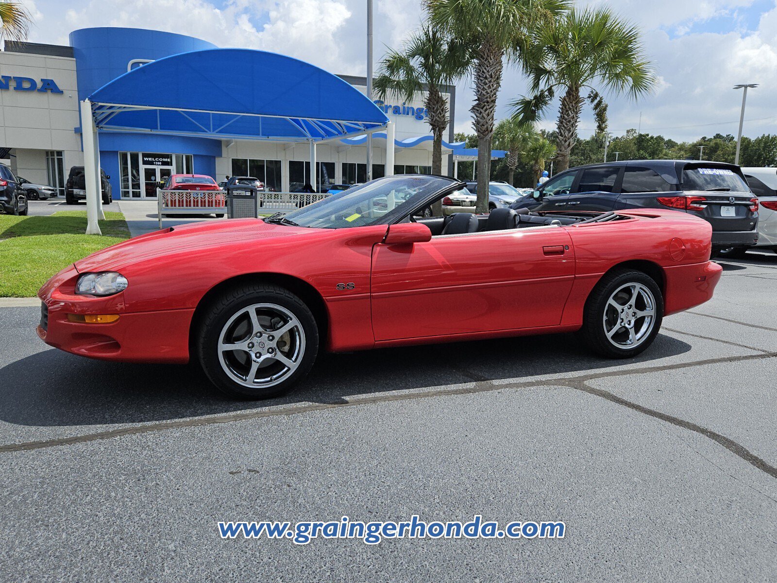 Used 2000 Chevrolet Camaro Z28 w/ SS Performance/Appearance Pkg RWD image 10