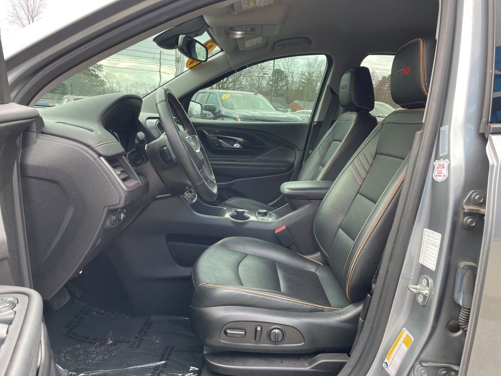 Used 2023 GMC Terrain AT4 image 4