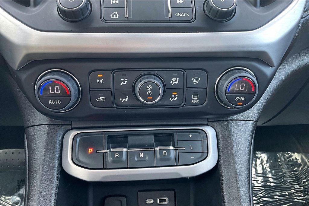 Used 2023 GMC Acadia SLE image 32