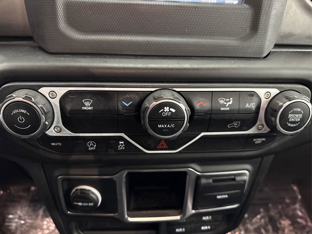 Used 2022 Jeep Wrangler Unlimited Sport image 31