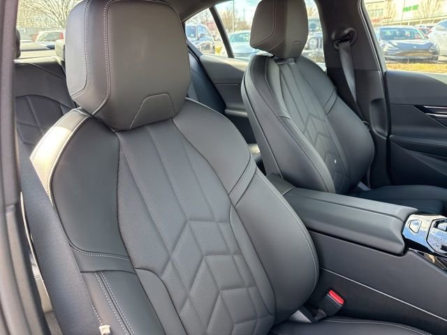 Used 2024 BMW i5 eDrive40i w/ M Sport Package RWD image 24