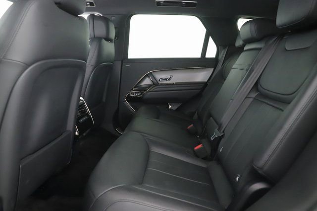 Used 2025 Land Rover Range Rover Sport SE image 27