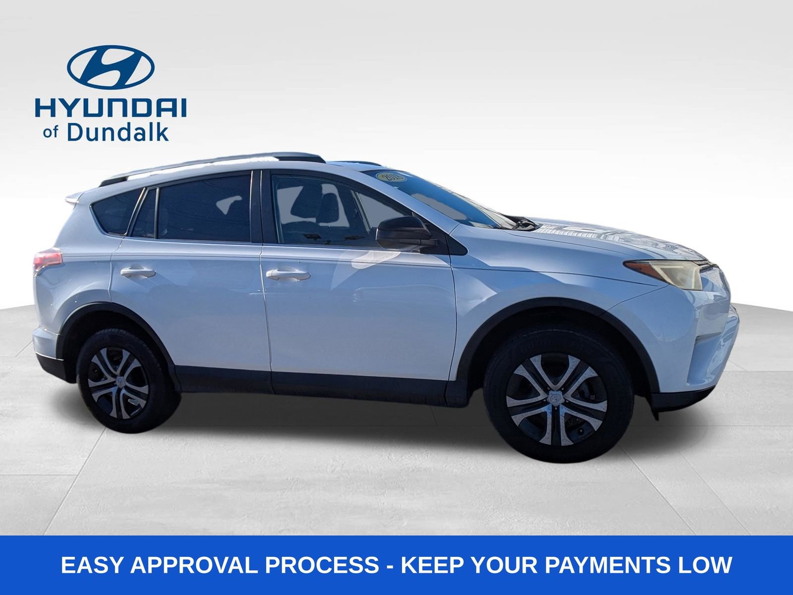 Used 2018 Toyota RAV4 LE w/ All Weather Liner Package image 8