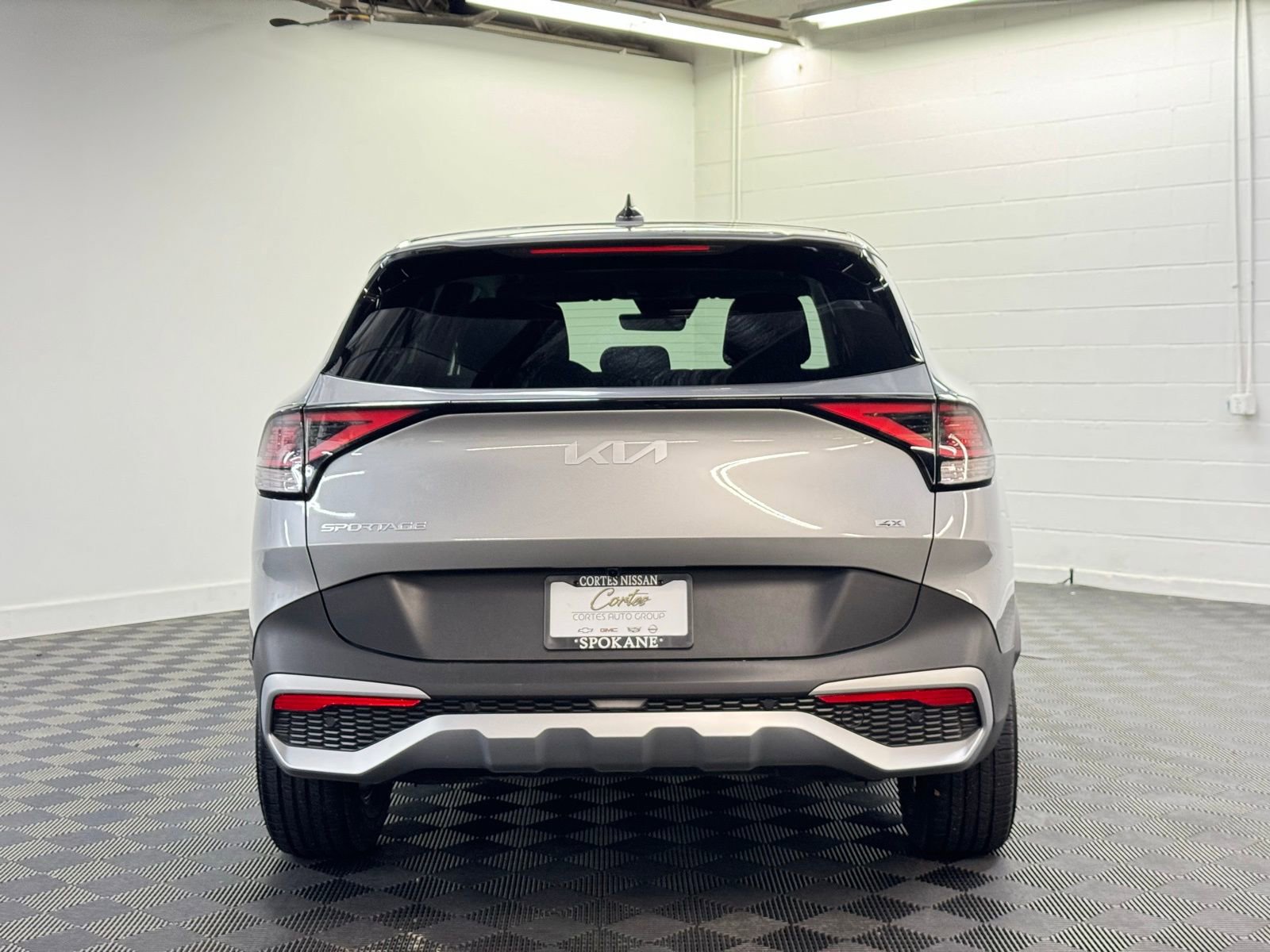 Used 2024 Kia Sportage LX image 6