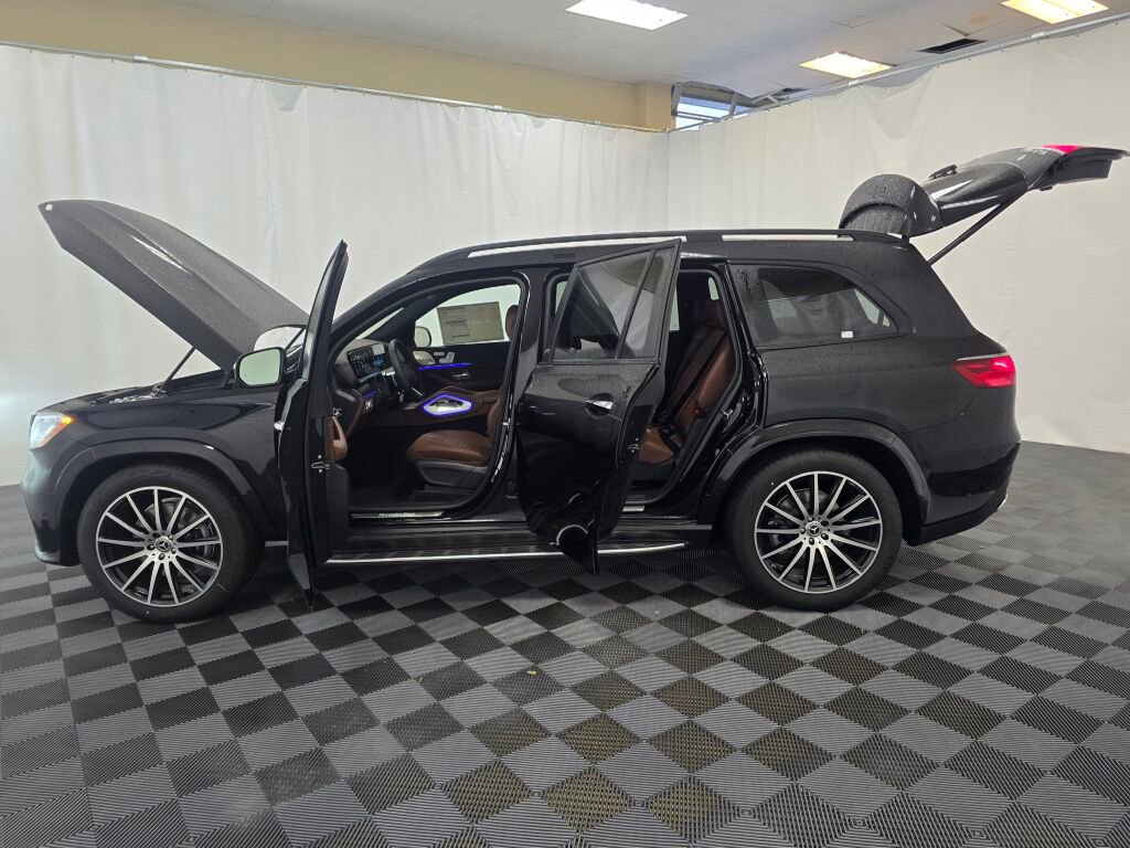 New 2026 Mercedes-Benz GLS 450 4MATIC image 11