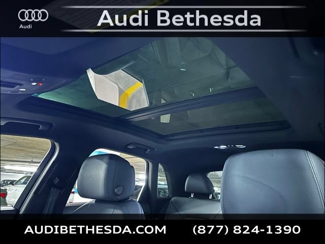 Used 2020 Audi Q3 2.0T Premium w/ Convenience Package AWD/4WD image 27