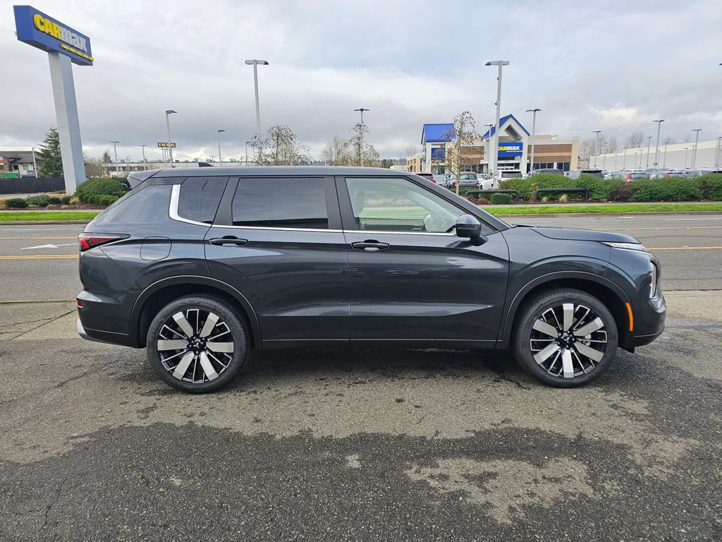 New 2026 Mitsubishi Outlander SE image 4