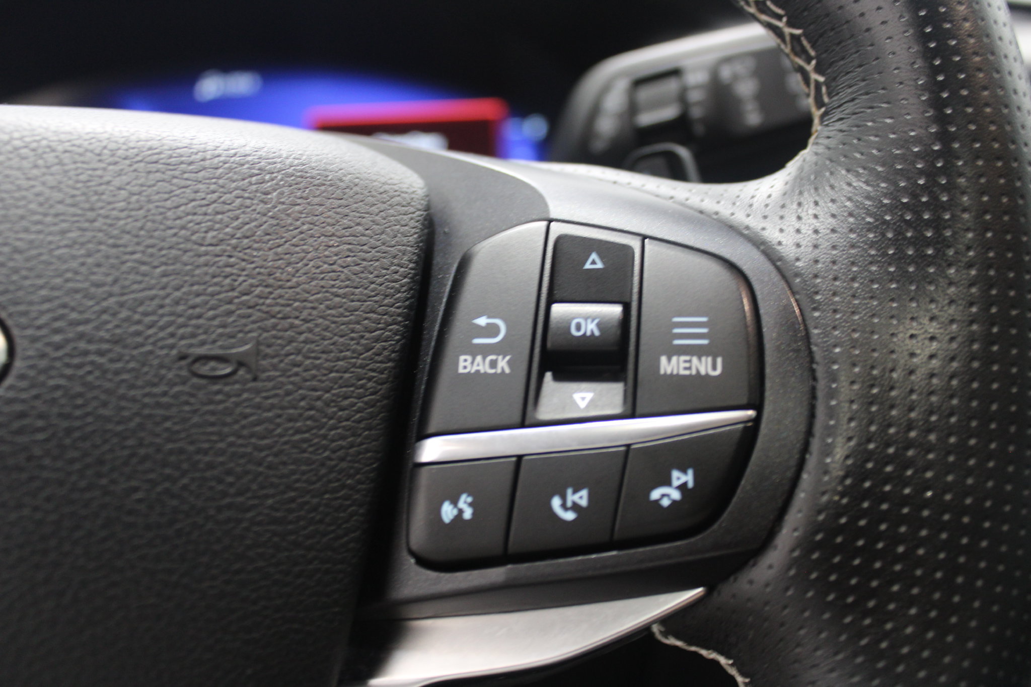 Used 2020 Ford Explorer ST w/ Premium Technology Package AWD/4WD image 33