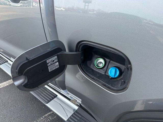 Used 2023 GMC Sierra 1500 SLT image 35