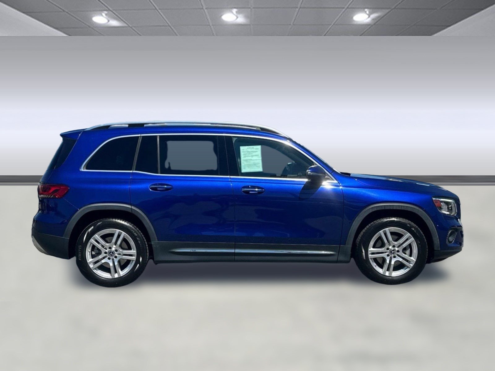Used 2021 Mercedes-Benz GLB 250 4MATIC image 8