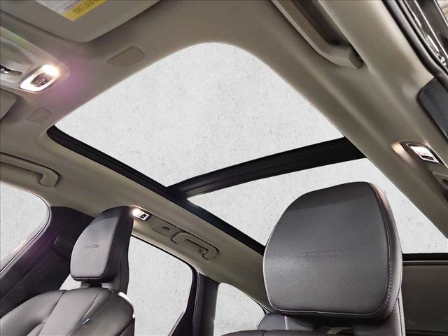 Used 2019 Volvo XC60 T5 Inscription w/ Protection Package Premier FWD image 16